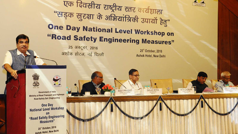The Union Minister for Road Transport & Highways and Shipping, Mr. Nitin Gadkari addressing at the inauguration of a workshop on ‘Road Safety Engineering Measures’, in New Delhi on October 25, 2016. The Minister of State for Road Transport & Highways, Shipping and Chemicals & Fertilizers, Mr. Mansukh L. Mandaviya, the Secretary, Ministry of Road Transport and Highways, Mr. Sanjay Mitra and other dignitaries are also seen.
