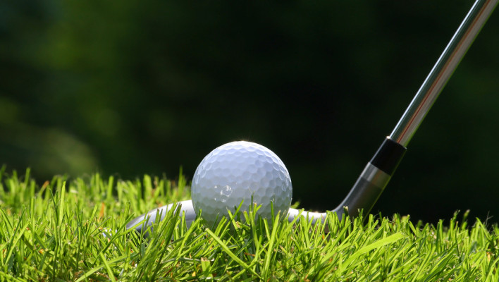 bigstock-golf-club-with-ball-on-grass-14088794-708x400