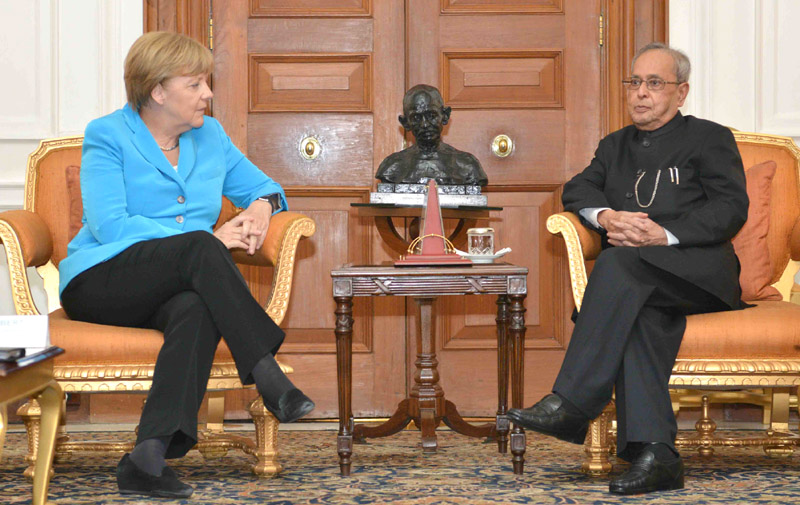 The German Chancellor, Dr. Angela Merkel meeting the President, Mr. Pranab Mukherjee, at Rashtrapati Bhavan, in New Delhi on October 05, 2015.
