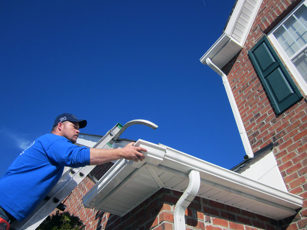 How Seamless Gutters are Grander to Customary Rain Gutters