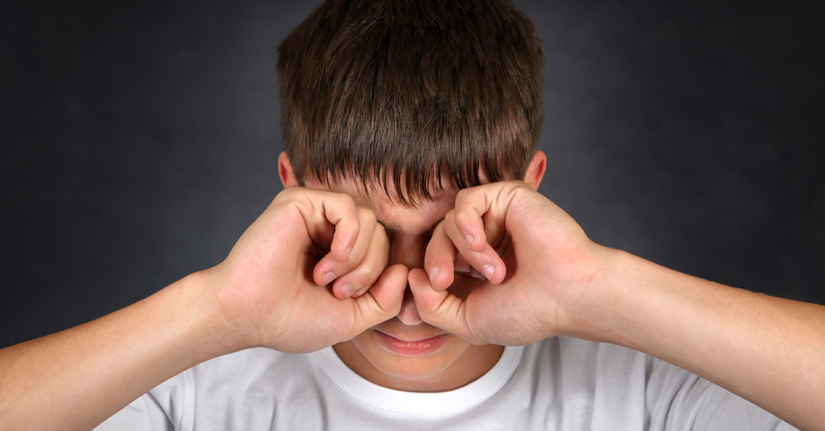 8 Reasons Your Eyes Are Itchy